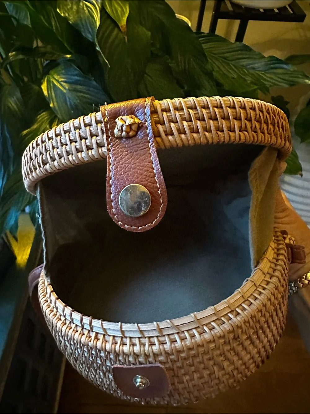 Handwoven Round Rattan Shoulder Bag in Natural Tan